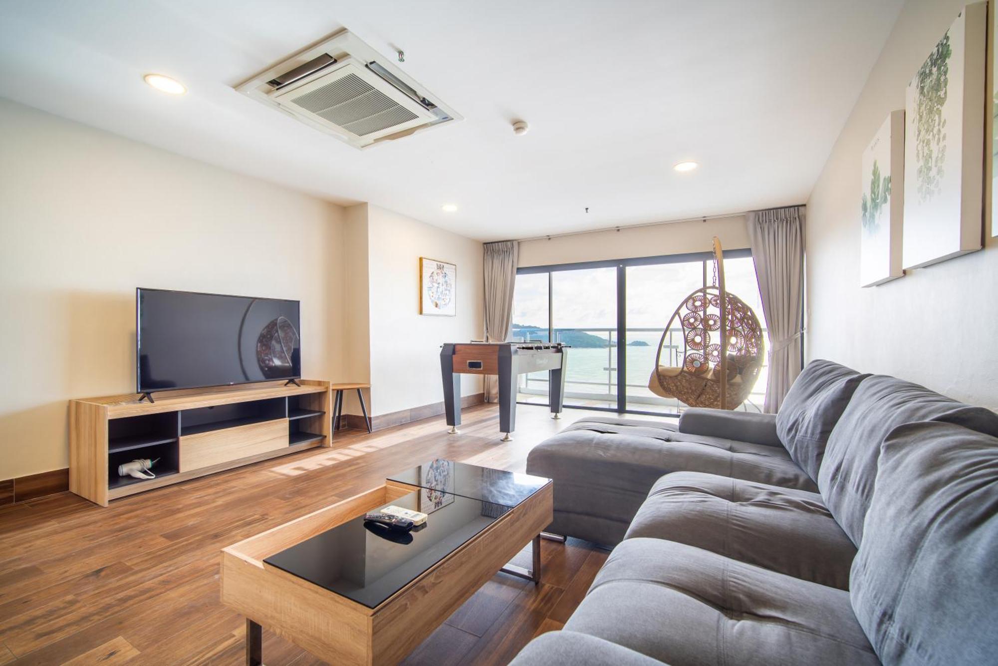 Tower Superior Seaview 4br210 Apartment
