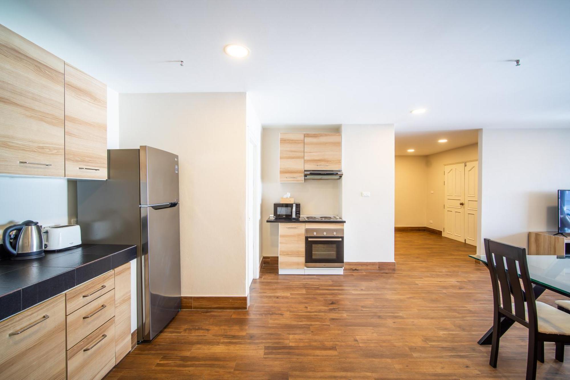 Tower Superior Seaview 4br210 Apartment *
